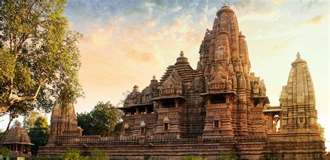 ¡Explora la maravilla arquitectónica del Templo de Khjuraho en Madhya Pradesh!